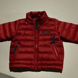 NWOT PATAGONIA 3-6 mos puffy coat